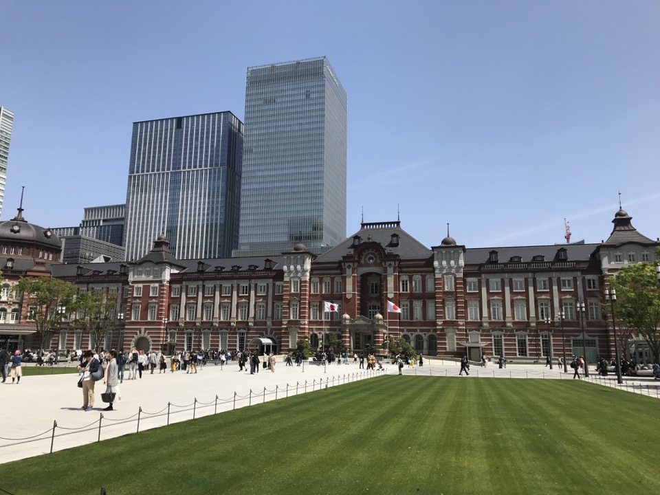 東京駅丸の内出口