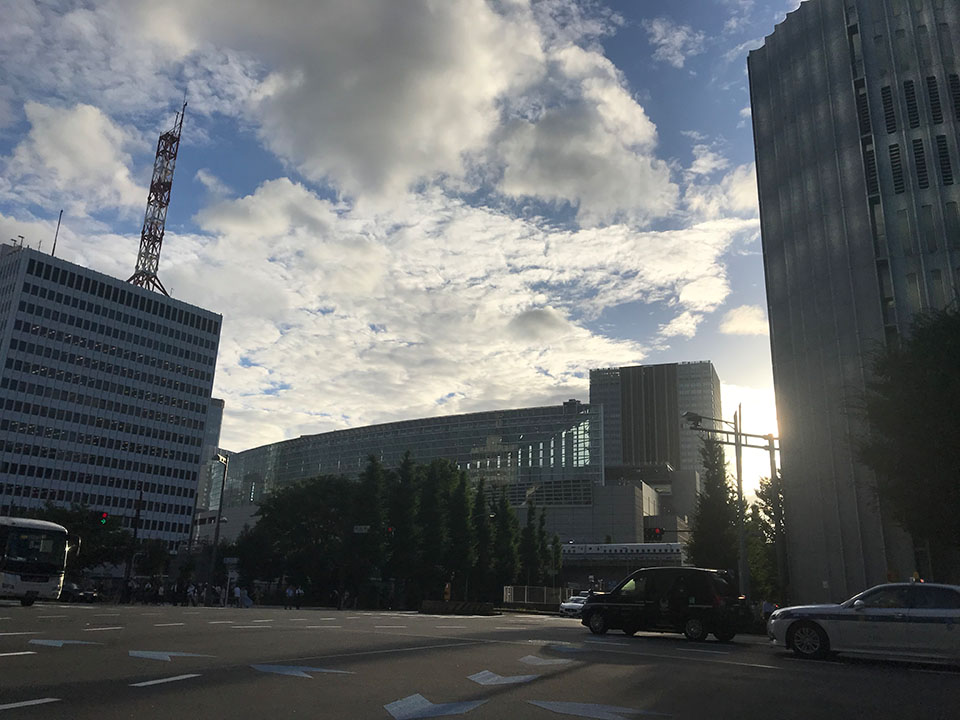 鍛治屋橋交差点